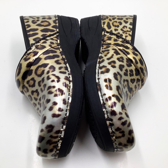 {Dansko}Leopard Patent Leather Clogs - Picture 2 of 8